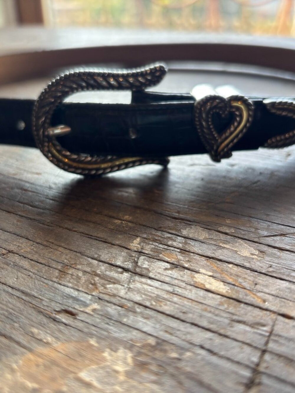 VINTAGE BRIGHTON BLACK LEATHER BELT WITH HEART DETAILS WITH GOLD/SILVER HARDWARE